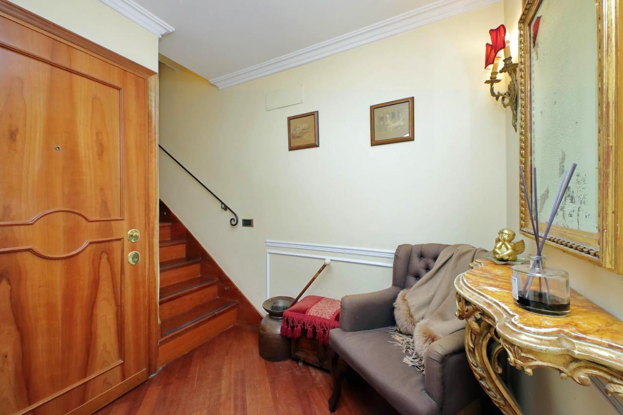 4Bnb - Luxury Trevi Apartment W Terrace Roma Ngoại thất bức ảnh