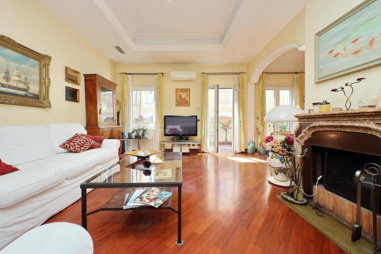 4Bnb - Luxury Trevi Apartment W Terrace Roma Ngoại thất bức ảnh