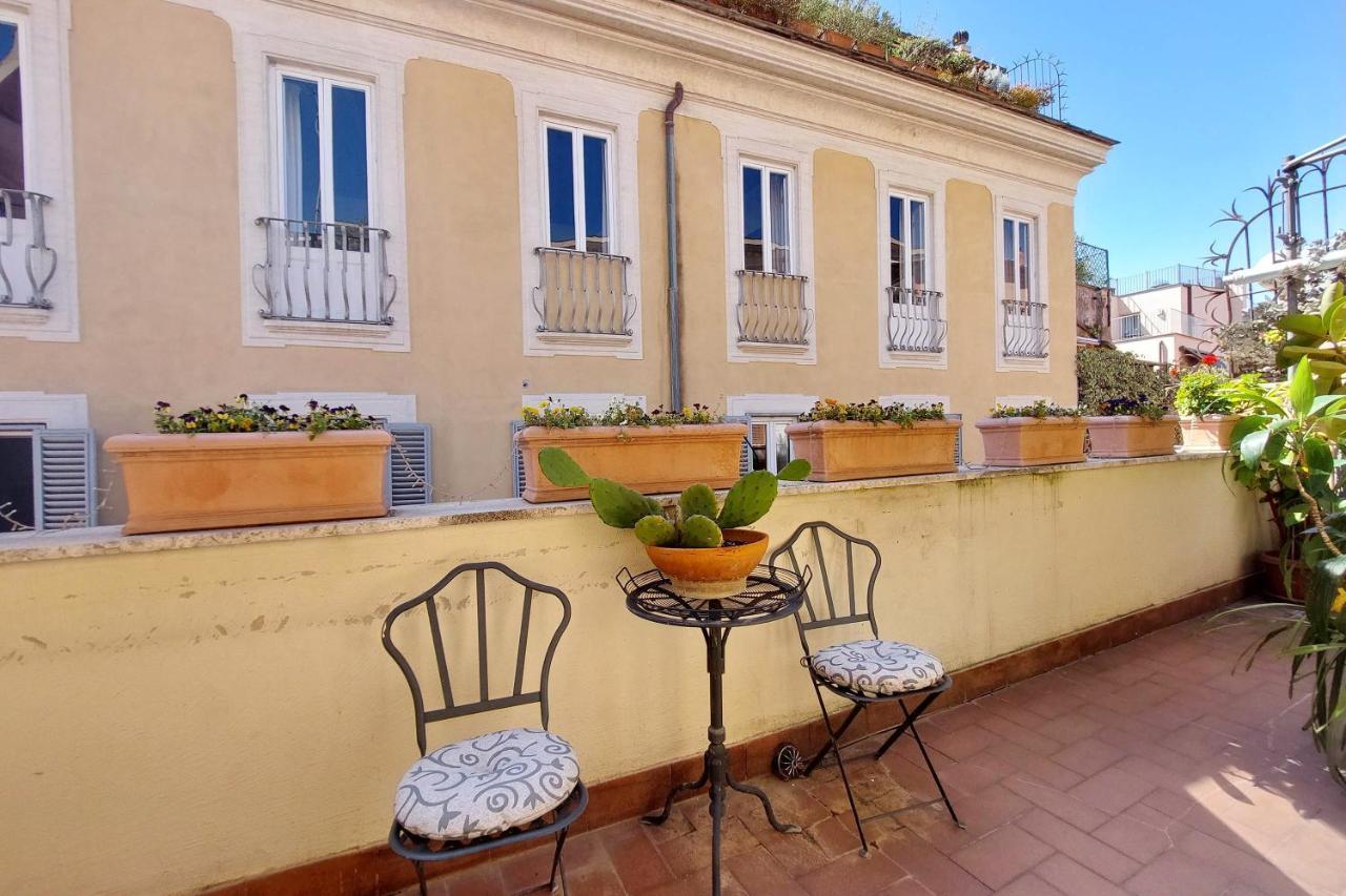 4Bnb - Luxury Trevi Apartment W Terrace Roma Ngoại thất bức ảnh