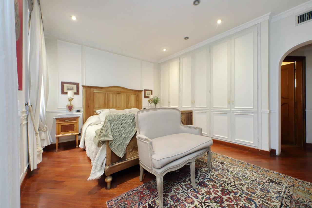 4Bnb - Luxury Trevi Apartment W Terrace Roma Ngoại thất bức ảnh