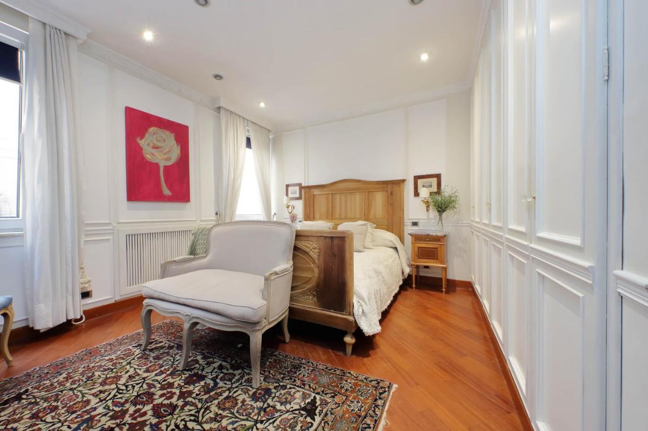 4Bnb - Luxury Trevi Apartment W Terrace Roma Ngoại thất bức ảnh